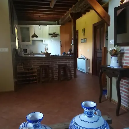 El Mirador Del Gato I Y Ii Holiday home Mesegar de Corneja