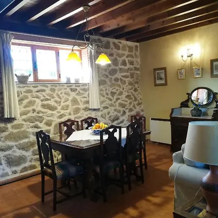El Mirador Del Gato I Y Ii Holiday home Mesegar de Corneja